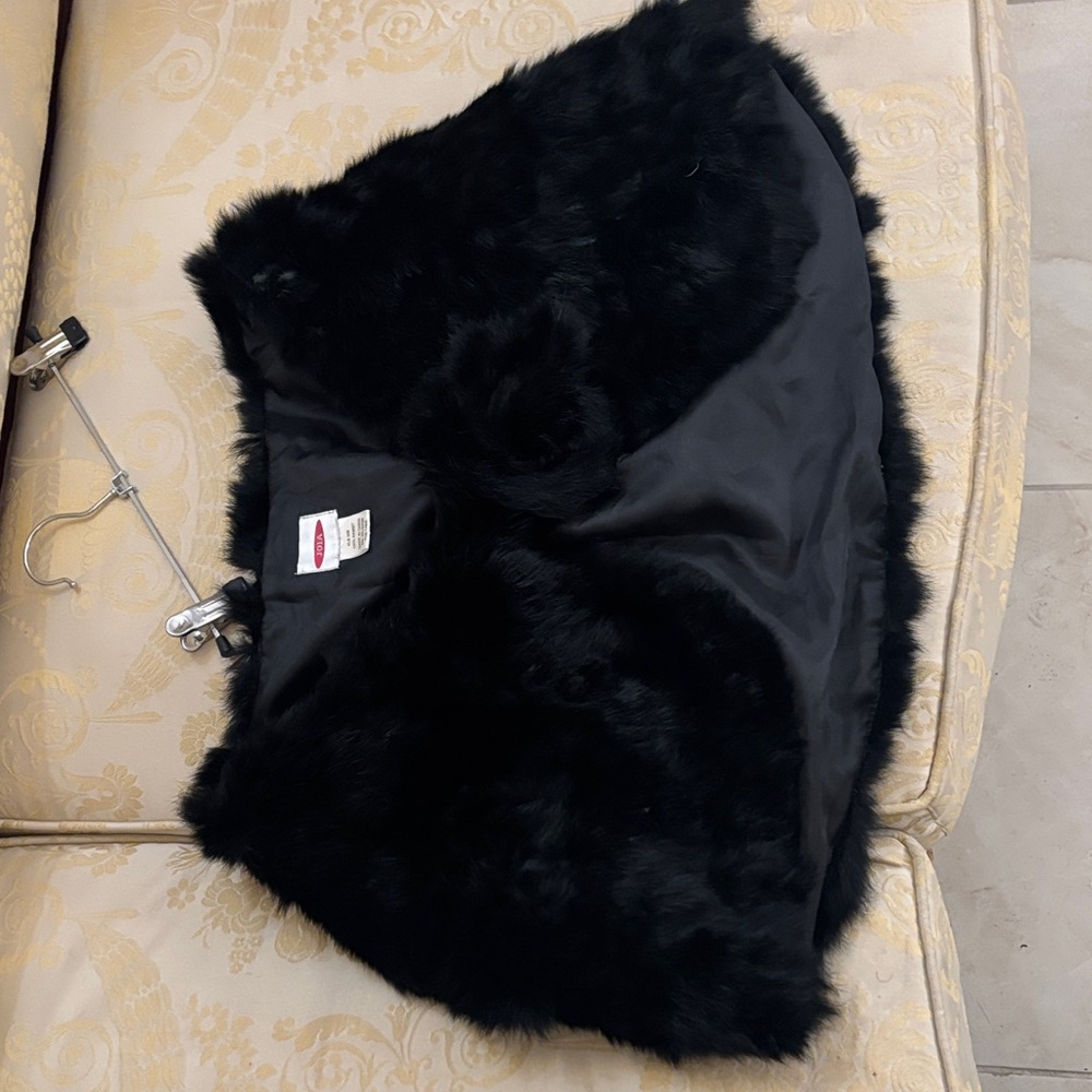 Black Faux Fur Shrug Capelet